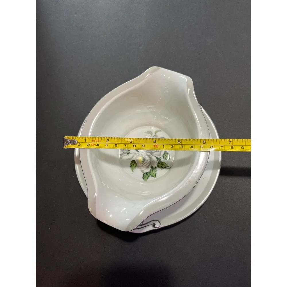 Gold Coast China First Love Gravy Boat Attached Underplate White Rose Platinum